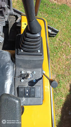 Mini-pelle 2 tonnes – Très peu utilisée (env. 50 h)