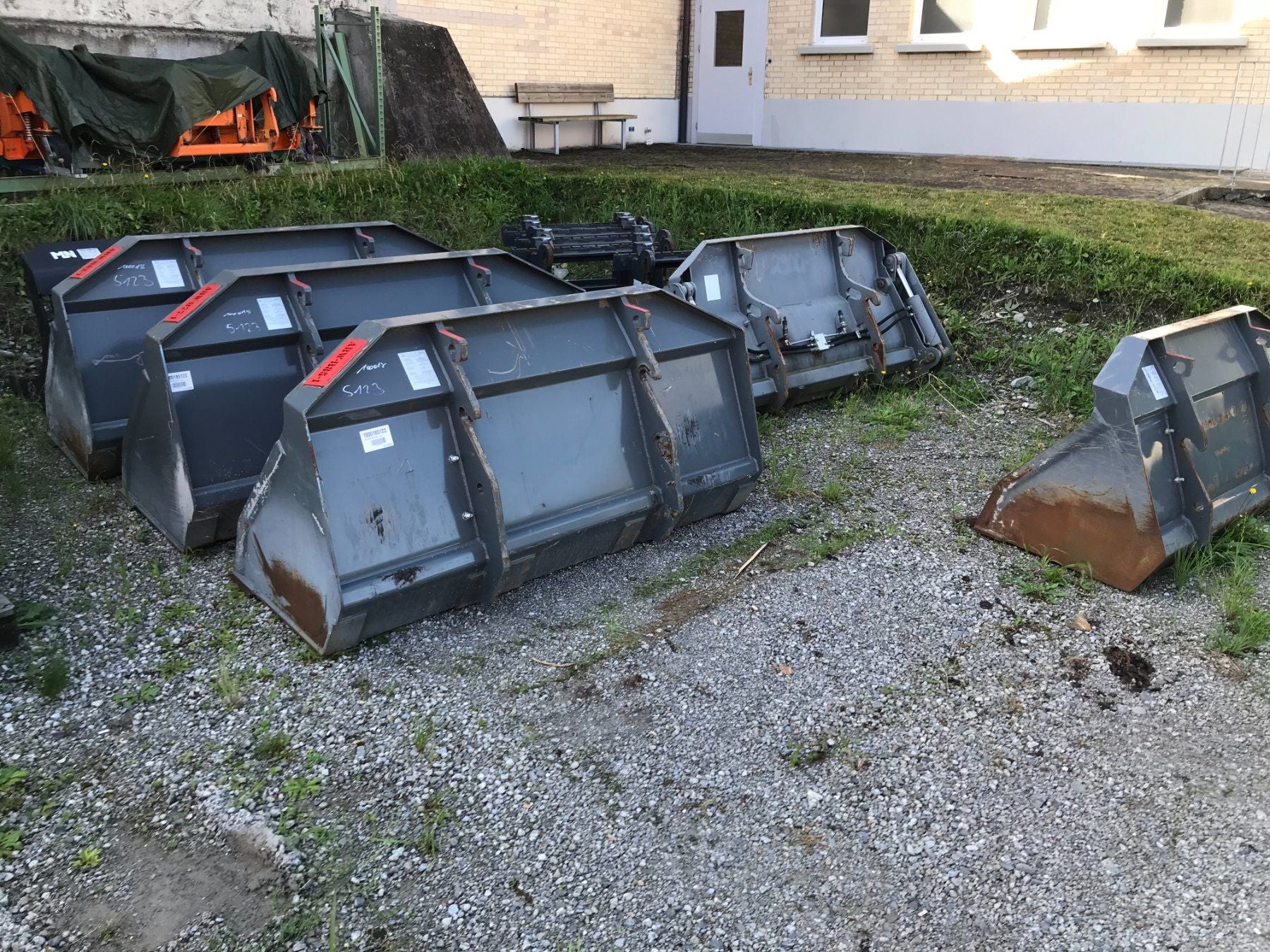 chargeuse pneumatique Kramer 8115